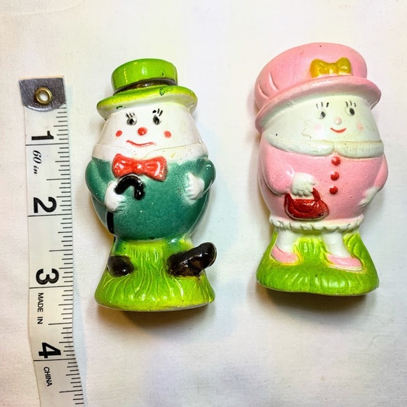 Vintage 1977 Humpty Dumpty and Wife Salt & Pepper Shakers - Picture 10 of 12